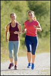 Geschwister beim Joggen 